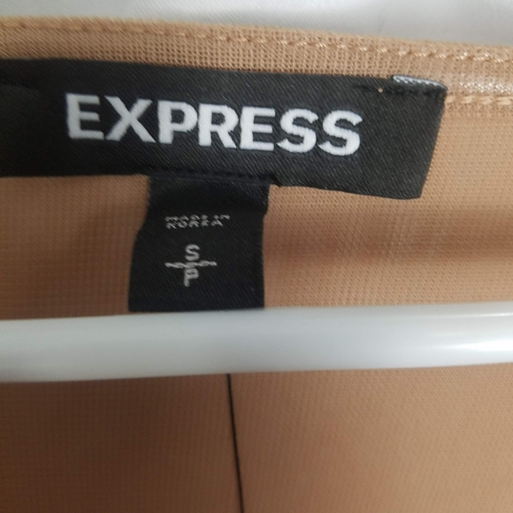 Express Tan Ruffle Top - Picture 5 of 10